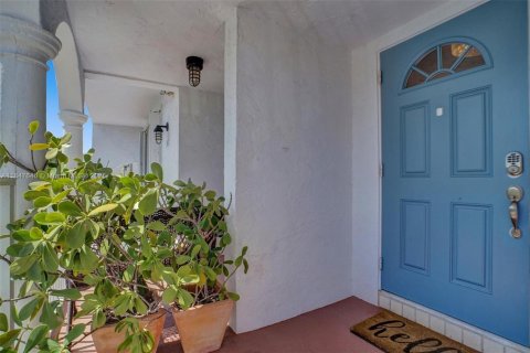 Купить таунхаус в Холливуд, Флорида 4 спальни, 168.62м2, № 2035667 - фото 2