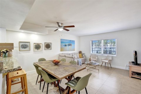 Купить таунхаус в Холливуд, Флорида 4 спальни, 168.62м2, № 2035667 - фото 8
