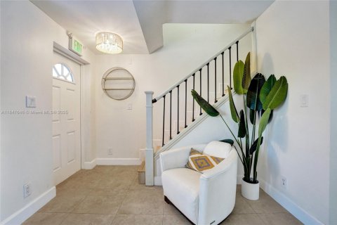 Купить таунхаус в Холливуд, Флорида 4 спальни, 168.62м2, № 2035667 - фото 6