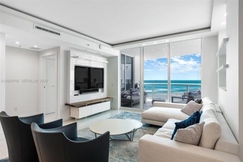 Condominio en venta en Miami Beach, Florida, 2 dormitorios, 118.91 m2 № 2186103 - foto 3