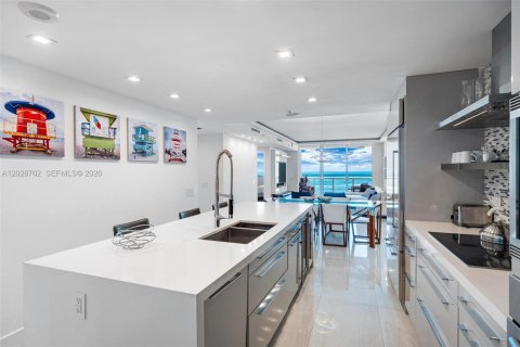 Condominio en venta en Miami Beach, Florida, 2 dormitorios, 118.91 m2 № 2186103 - foto 4