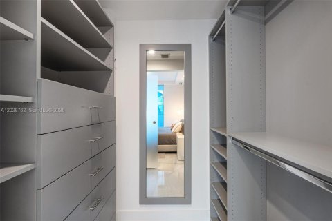 Condominio en venta en Miami Beach, Florida, 2 dormitorios, 118.91 m2 № 2186103 - foto 18