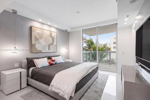 Condominio en venta en Miami Beach, Florida, 2 dormitorios, 118.91 m2 № 2186103 - foto 14
