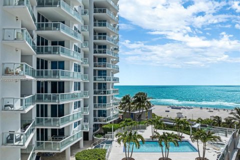 Condominio en venta en Miami Beach, Florida, 2 dormitorios, 118.91 m2 № 2186103 - foto 2