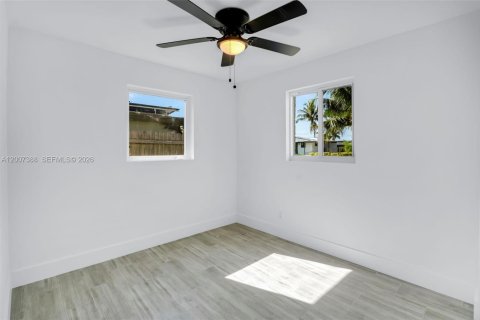 House in Delray Beach, Florida 3 bedrooms, 76.92 sq.m. № 2071481 - photo 19