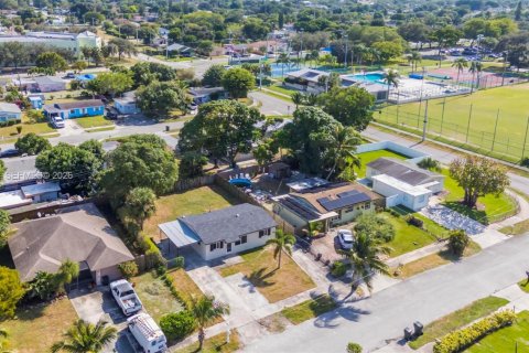 House in Delray Beach, Florida 3 bedrooms, 76.92 sq.m. № 2071481 - photo 26