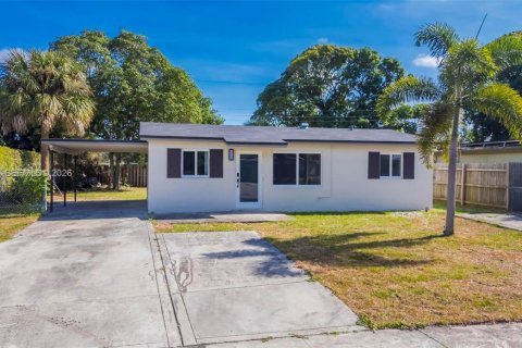 House in Delray Beach, Florida 3 bedrooms, 76.92 sq.m. № 2071481 - photo 25