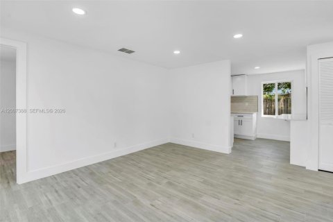 House in Delray Beach, Florida 3 bedrooms, 76.92 sq.m. № 2071481 - photo 7