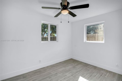 House in Delray Beach, Florida 3 bedrooms, 76.92 sq.m. № 2071481 - photo 22