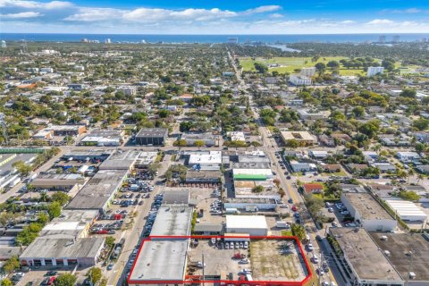 Commercial property in Hollywood, Florida № 2002880