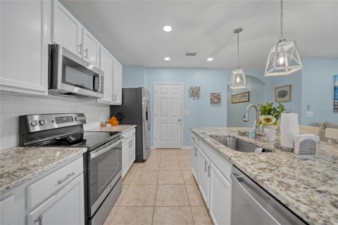 House in Punta Gorda, Florida 3 bedrooms, 157 sq.m. № 1815813 - photo 6