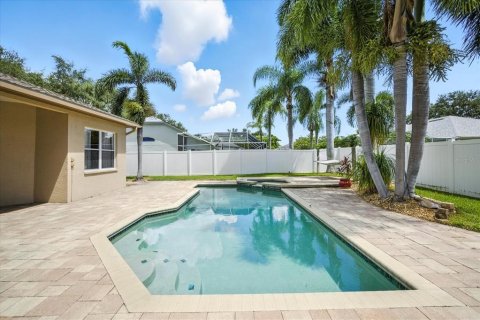 House in Pinellas Park, Florida 3 bedrooms, 175.96 sq.m. № 1877385 - photo 10
