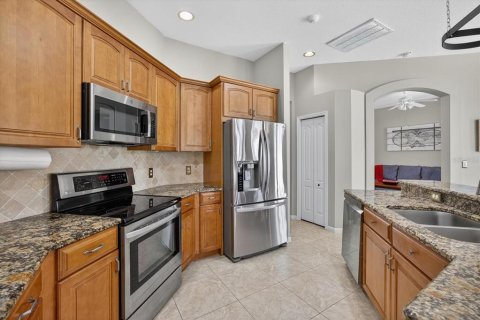 House in Pinellas Park, Florida 3 bedrooms, 175.96 sq.m. № 1877385 - photo 5