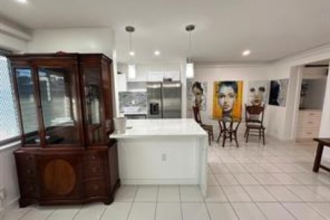 Купить кондоминиум в Майами-Бич, Флорида 3 комнаты, № 2146900 - фото 28