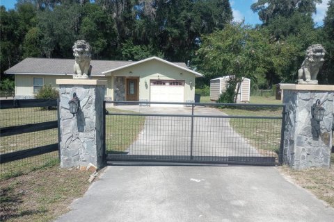 House in Anthony, Florida 3 bedrooms, 148.09 sq.m. № 2302371