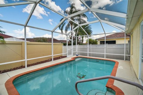 House in The Villages, Florida 3 bedrooms, 130.71 sq.m. № 1903077 - photo 2