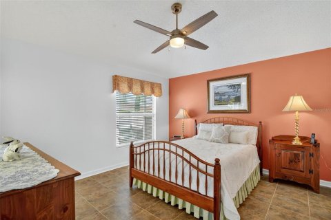 House in The Villages, Florida 3 bedrooms, 130.71 sq.m. № 1903077 - photo 11