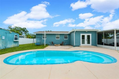 Villa ou maison à vendre à Seminole, Floride: 2 chambres, 110.18 m2 № 2221442 - photo 3