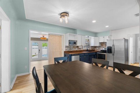 Villa ou maison à vendre à Seminole, Floride: 2 chambres, 110.18 m2 № 2221442 - photo 17
