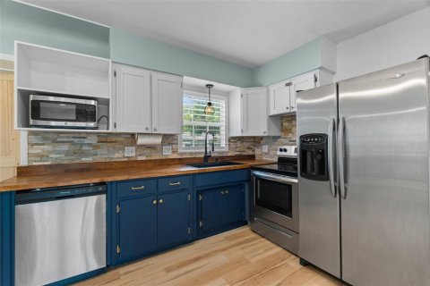 Villa ou maison à vendre à Seminole, Floride: 2 chambres, 110.18 m2 № 2221442 - photo 20