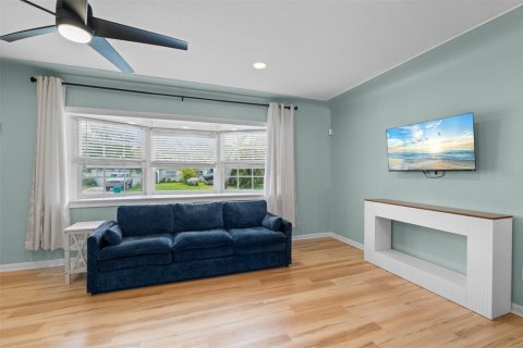 Villa ou maison à vendre à Seminole, Floride: 2 chambres, 110.18 m2 № 2221442 - photo 14