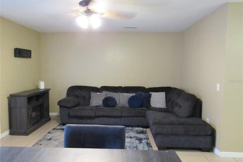 Townhouse in Gainesville, Florida 2 bedrooms, 105.82 sq.m. № 1690849 - photo 14