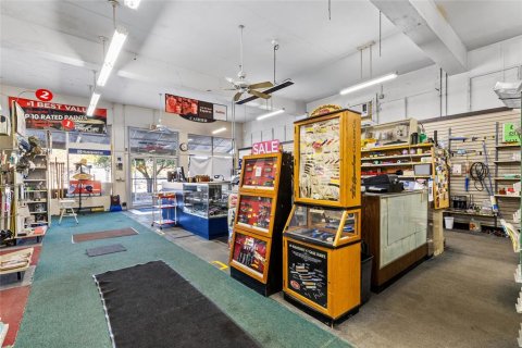 Propiedad comercial en venta en High Springs, Florida № 1570866 - foto 6