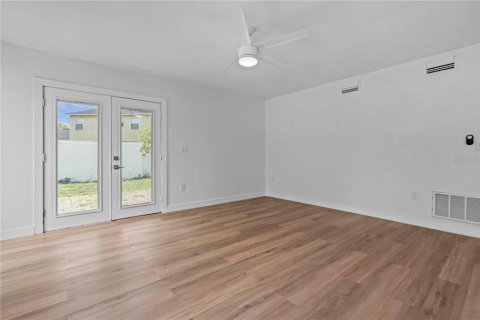 Casa en venta en Spring Hill, Florida, 4 dormitorios, 195.84 m2 № 1856563 - foto 23