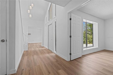 Casa en venta en Spring Hill, Florida, 4 dormitorios, 195.84 m2 № 1856563 - foto 12