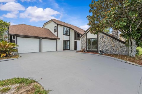 Casa en venta en Spring Hill, Florida, 4 dormitorios, 195.84 m2 № 1856563 - foto 1