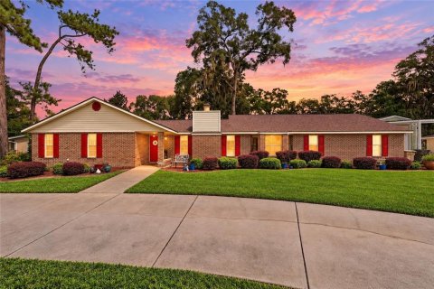 Villa ou maison à Ocala, Floride 4 chambres, 196.12 m2 № 2362674