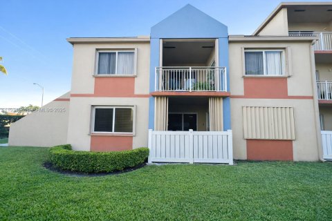 Copropriété à vendre à Hialeah, Floride: 2 chambres, 108.05 m2 № 1990961 - photo 3