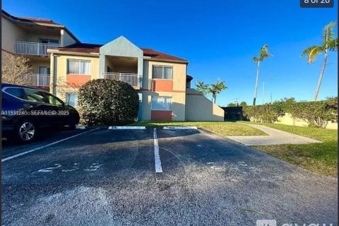 Copropriété à vendre à Hialeah, Floride: 2 chambres, 108.05 m2 № 1990961 - photo 4