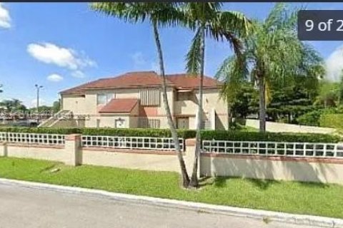 Copropriété à vendre à Hialeah, Floride: 2 chambres, 108.05 m2 № 1990961 - photo 5