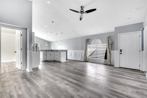 Casa en venta en Orlando, Florida, 3 dormitorios, 120.03 m2 № 1906120 - foto 3