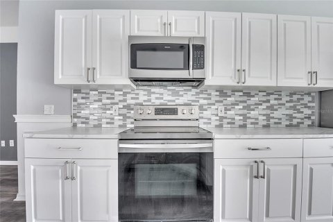 Casa en venta en Orlando, Florida, 3 dormitorios, 120.03 m2 № 1906120 - foto 10