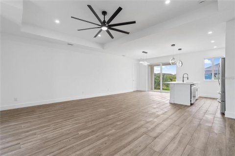 House in Port Charlotte, Florida 4 bedrooms, 197.79 sq.m. № 1795560 - photo 12