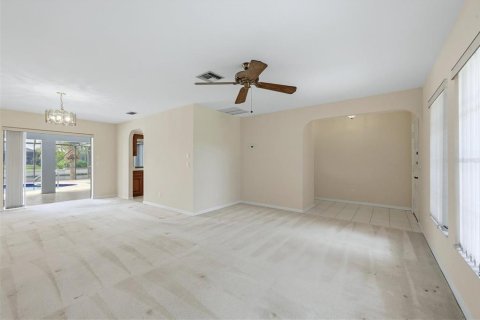 Villa ou maison à vendre à Port Charlotte, Floride: 3 chambres, 176.42 m2 № 2324224 - photo 11