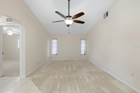 Villa ou maison à vendre à Port Charlotte, Floride: 3 chambres, 176.42 m2 № 2324224 - photo 19