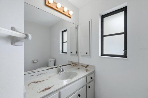 Villa ou maison à vendre à Port Charlotte, Floride: 3 chambres, 176.42 m2 № 2324224 - photo 24