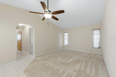 Villa ou maison à vendre à Port Charlotte, Floride: 3 chambres, 176.42 m2 № 2324224 - photo 18