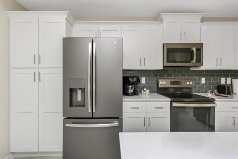 Condominio en venta en Kissimmee, Florida, 2 dormitorios, 104.61 m2 № 2118299 - foto 17