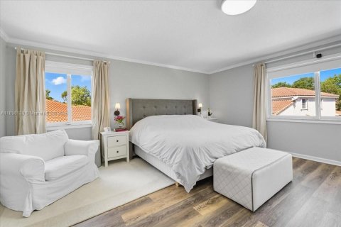 Купить виллу или дом в Уэстон, Флорида 5 спален, 317.35м2, № 1956020 - фото 20