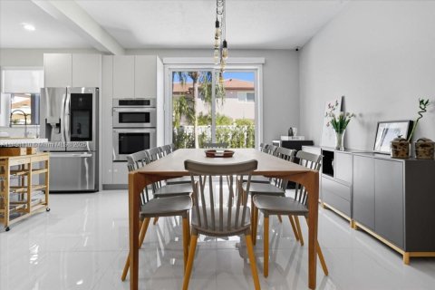 Купить виллу или дом в Уэстон, Флорида 5 спален, 317.35м2, № 1956020 - фото 14