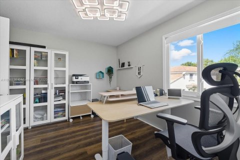 Купить виллу или дом в Уэстон, Флорида 5 спален, 317.35м2, № 1956020 - фото 21