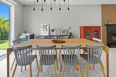 Купить виллу или дом в Уэстон, Флорида 5 спален, 317.35м2, № 1956020 - фото 15