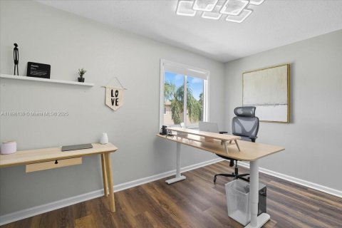 Купить виллу или дом в Уэстон, Флорида 5 спален, 317.35м2, № 1956020 - фото 22