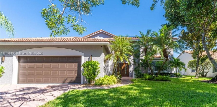 Дом в Уэстон, Флорида 5 спален, 317.35м2 № 1956020