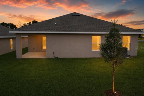 House in Leesburg, Florida 3 bedrooms, 165.37 sq.m. № 2141454 - photo 3