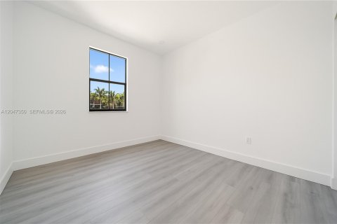Touwnhouse à louer à Miami, Floride: 3 chambres, 143.44 m2 № 2282936 - photo 13